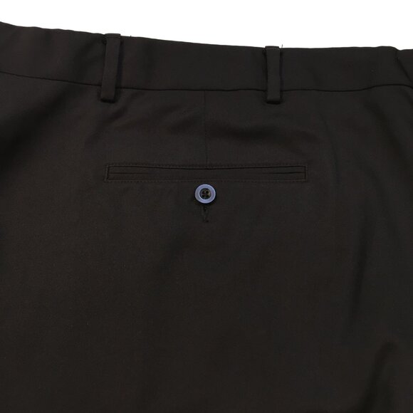 Jos A Bank Mens Size 52 Traveler Collection Black Shorts in Excellent Condition - Picture 2 of 10